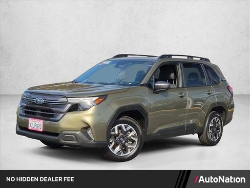 Certified 2026 Subaru Forester Premium AWD/4WD image 1