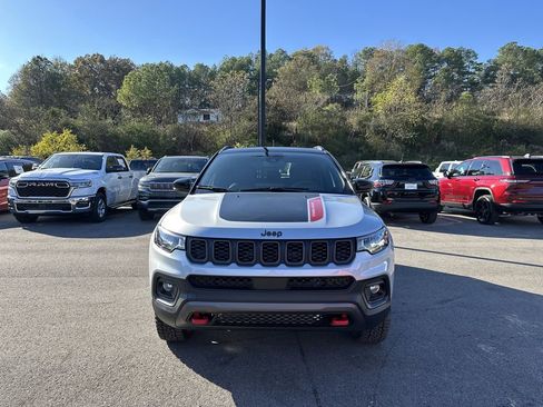 New 2026 Jeep Compass Trailhawk image 8