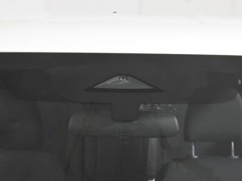 Used 2025 Nissan Rogue S AWD/4WD image 28