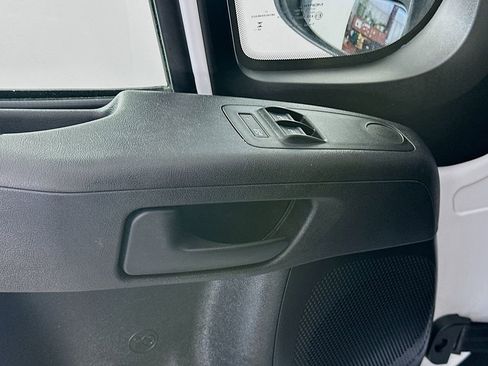 Used 2025 RAM ProMaster 2500 w/ U-Haul Equipment Group FWD image 21