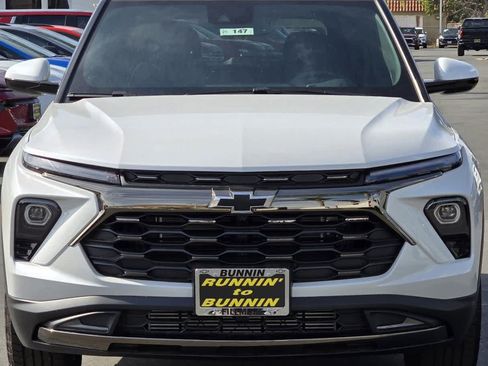 Used 2025 Chevrolet TrailBlazer ACTIV w/ Convenience Package FWD image 4