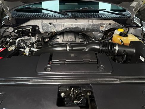 Used 2017 Ford Expedition XLT RWD image 43