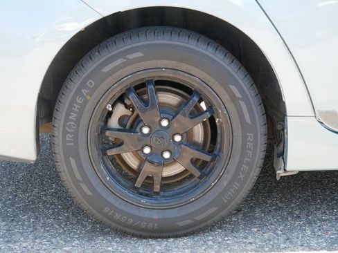 Used 2013 Toyota Prius Three FWD image 9