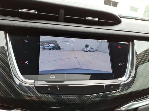 Used 2024 Cadillac XT6 Premium Luxury FWD image 25