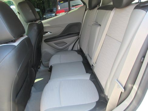 Used 2016 Buick Encore FWD image 17