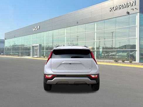 New 2025 Kia Niro EX Touring image 5