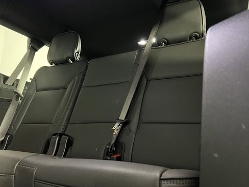 Used 2025 GMC Yukon XL Denali image 29