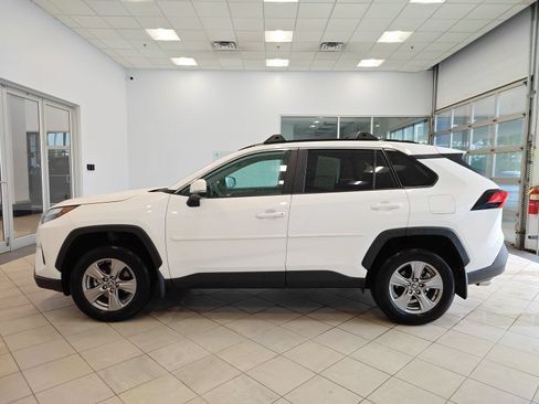Used 2025 Toyota RAV4 XLE w/ Convenience Package AWD/4WD image 6