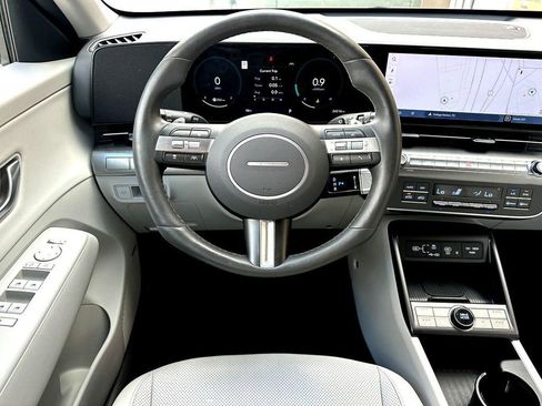 Used 2025 Hyundai Kona Limited image 24