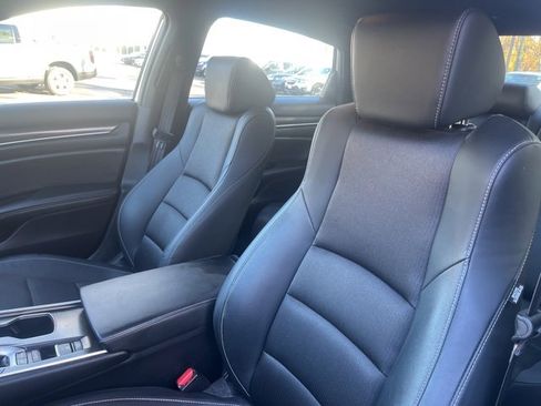 Used 2022 Honda Accord Sport image 9