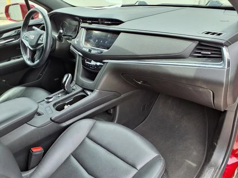 Used 2020 Cadillac XT5 Premium Luxury FWD image 8