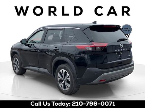 Used 2023 Nissan Rogue SV image 5