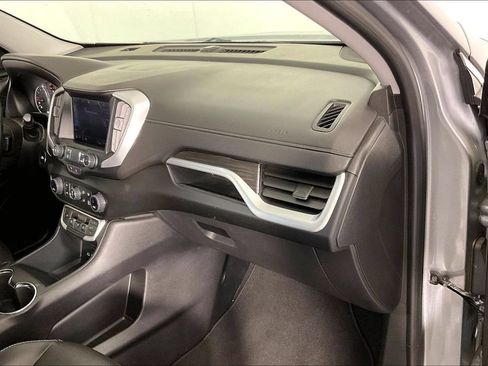 Used 2023 GMC Terrain SLT AWD/4WD image 18