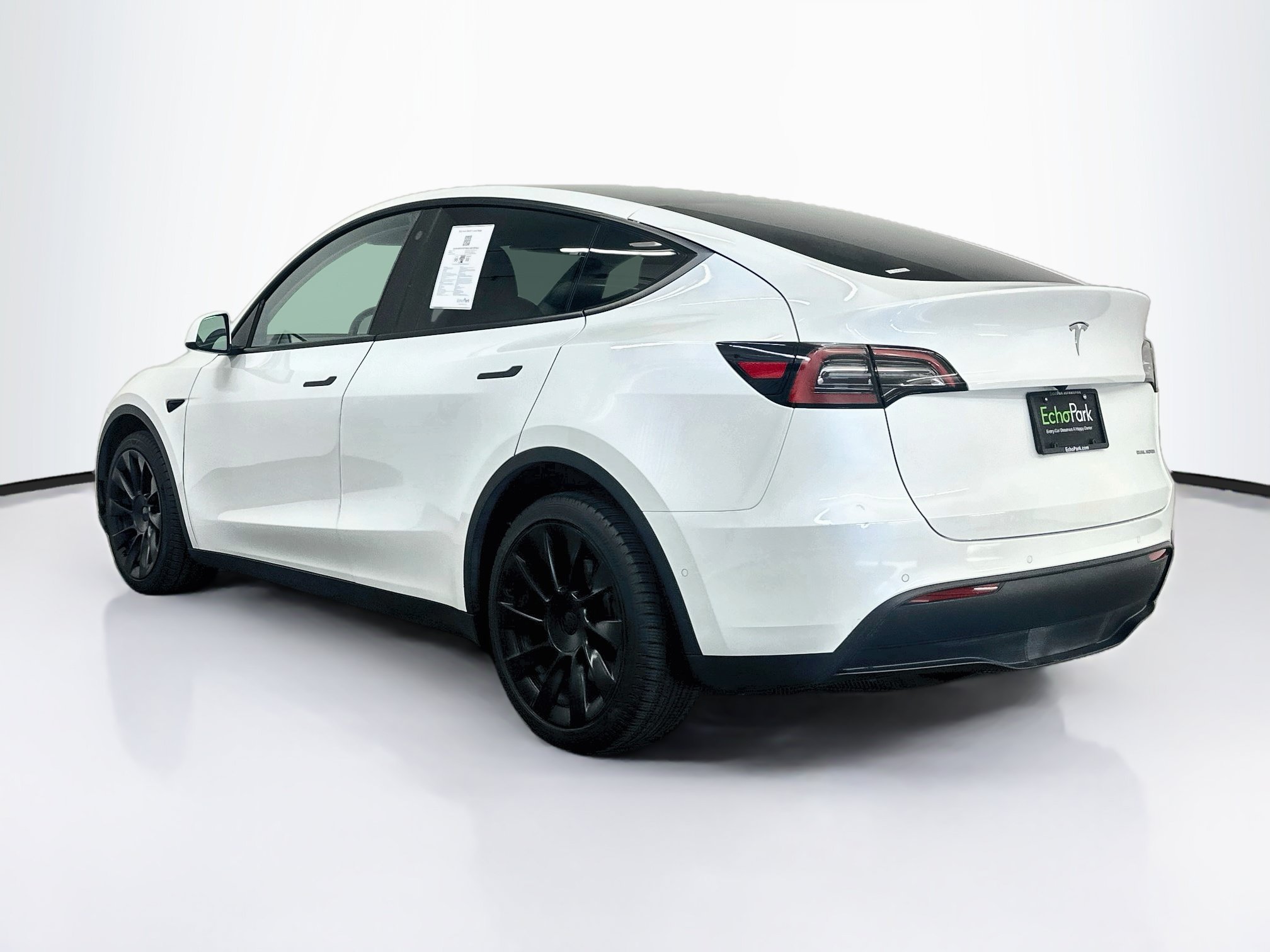 Used 2022 Tesla Model Y Long Range AWD/4WD image 5