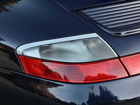 Used 2003 Porsche 911 Carrera 4S image 7