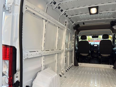 Used 2026 RAM ProMaster 2500 w/ Convenience Group FWD image 10