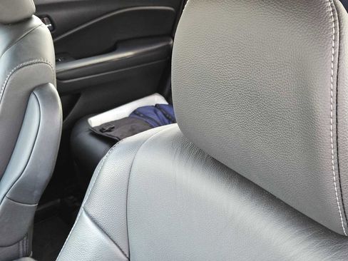 Used 2020 Honda Pilot Touring image 15