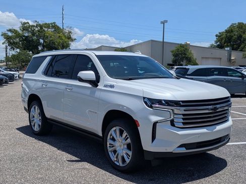 Used 2024 Chevrolet Tahoe High Country AWD/4WD image 3