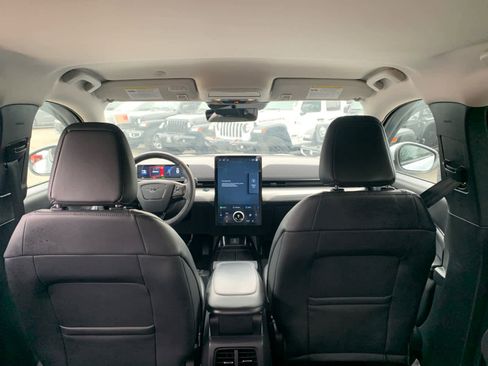 Used 2021 Ford Mustang Mach-E Select image 37