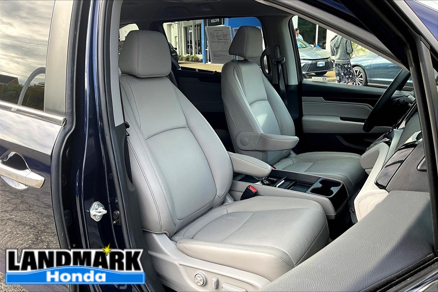 Used 2024 Honda Odyssey Touring image 7