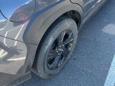 Used 2024 Subaru Crosstrek 2.0i image 4