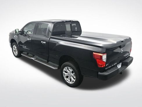 Used 2016 Nissan Titan SL image 29