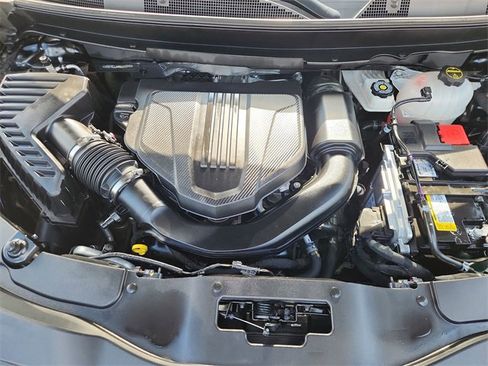 Used 2024 Chevrolet Traverse LS image 29