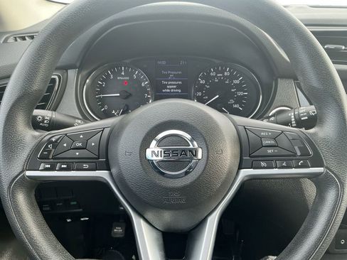 Used 2020 Nissan Rogue Sport SV image 23