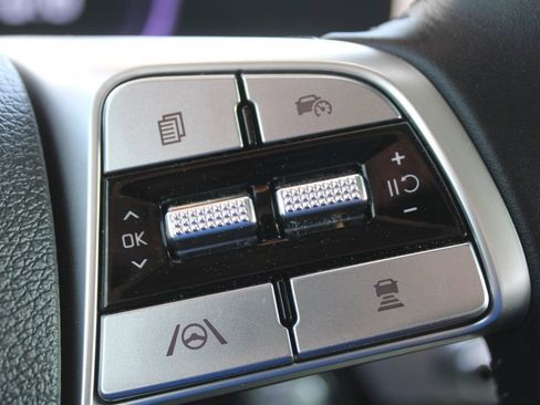 Used 2025 Kia Telluride S image 32