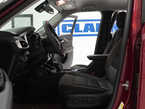 Used 2022 Chevrolet TrailBlazer LT w/ Convenience Package FWD image 15