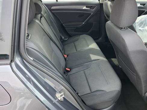 Used 2019 Volkswagen Golf S w/ Driver Assistance Package image 17