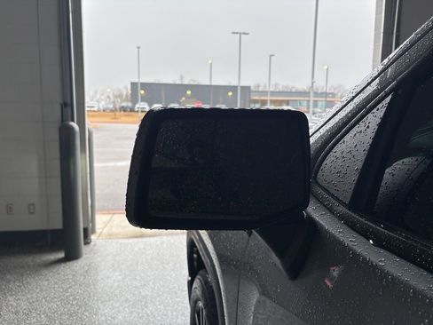 Used 2025 GMC Sierra 1500 Elevation image 42