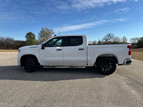 Used 2022 Chevrolet Silverado 1500 Custom image 4