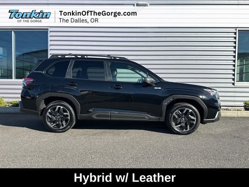Used 2025 Subaru Forester Limited w/ Popular Package AWD/4WD image 2