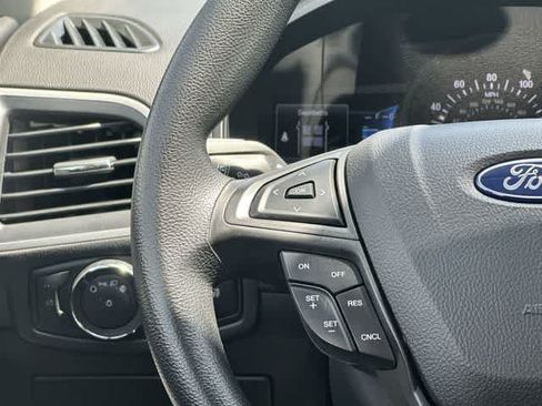 Used 2022 Ford Edge SE AWD/4WD image 8