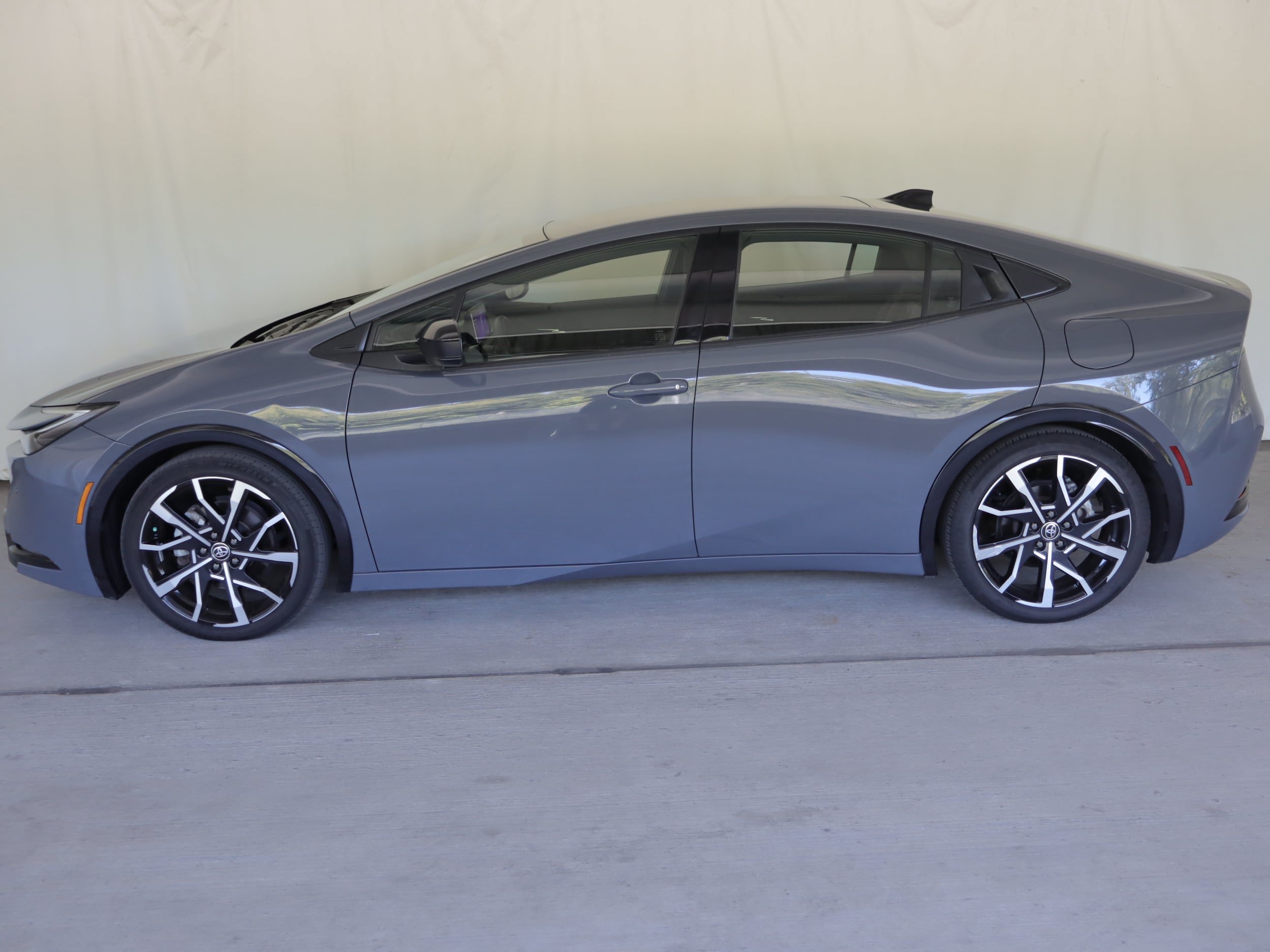 Used 2023 Toyota Prius Prime FWD image 22