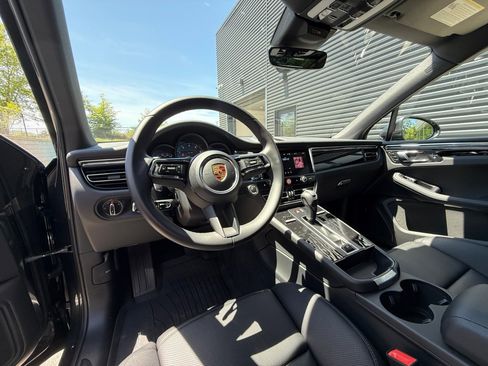 Used 2026 Porsche Macan Turbo AWD/4WD image 4