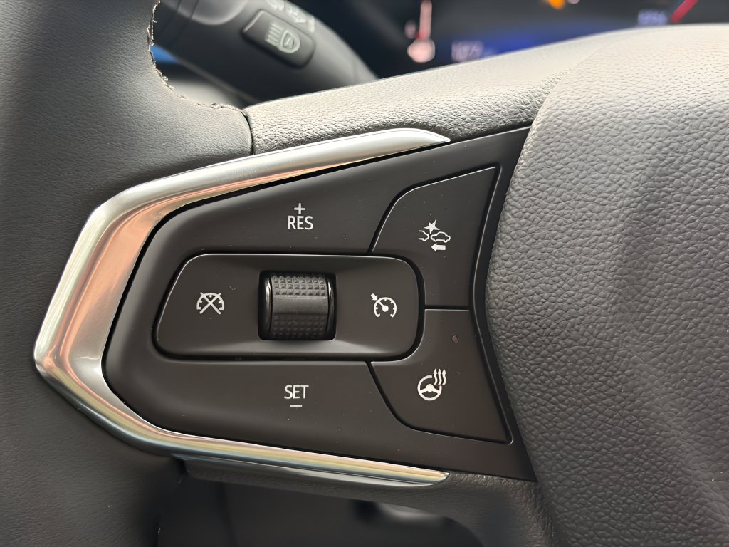 New 2026 Chevrolet Trax LT w/ LT Convenience Package FWD image 18