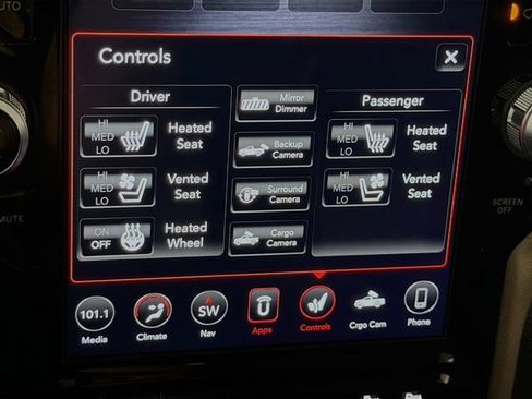 Used 2019 RAM 2500 Laramie AWD/4WD image 22