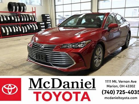 Used 2022 Toyota Avalon XLE FWD image 1