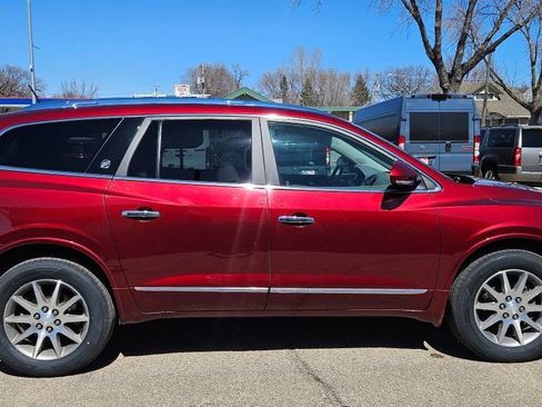 Used 2017 Buick Enclave Leather FWD image 4