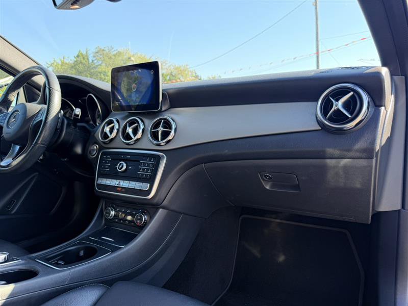Used 2020 Mercedes-Benz GLA 250 4MATIC image 26