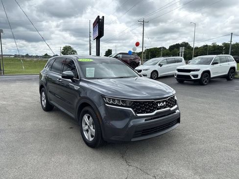 Used 2022 Kia Sorento LX FWD image 15
