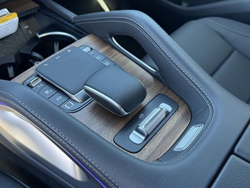 New 2025 Mercedes-Benz GLS 450 4MATIC image 28