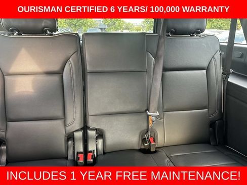 Used 2025 Chevrolet Suburban Premier AWD/4WD image 14