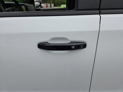 Used 2025 Chevrolet Silverado 1500 LT Trail Boss w/ Convenience Package II AWD/4WD image 50