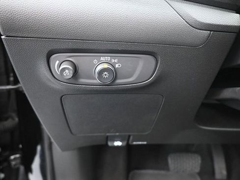 Used 2025 Buick Encore GX Preferred image 21