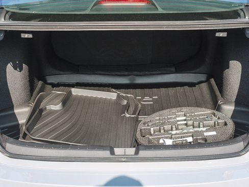 Used 2025 Honda Civic Sport image 26