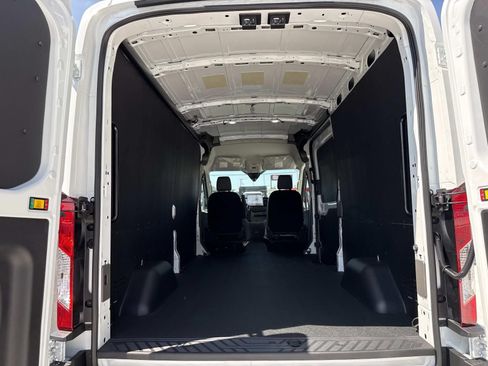 New 2026 Ford Transit 250 148 Medium Roof w/ Load Area Protection Package RWD image 12
