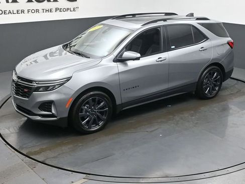 Used 2023 Chevrolet Equinox RS w/ RS Leather Package image 43